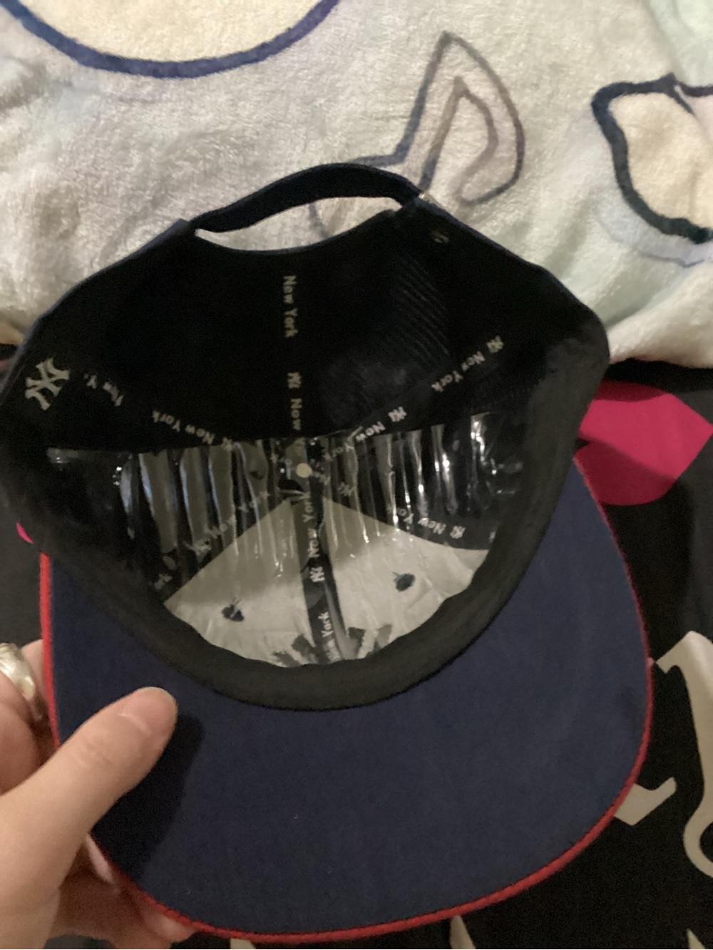 New York adjustable fit hat - Picture 3 of 4